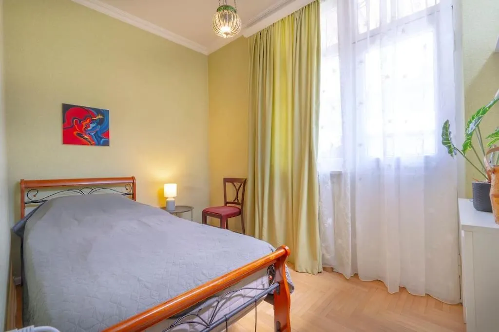 2 Bedroom Apartment In The City Center Tbiliszi